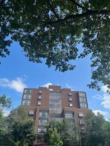 1265 Beacon St Unit 603, Brookline, MA 02446