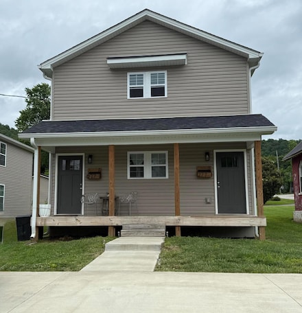 277 Broadway St Unit A, Irvine, KY 40336