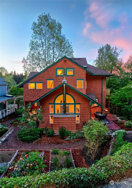9071 Matthews Ave NE, Seattle, WA 98115