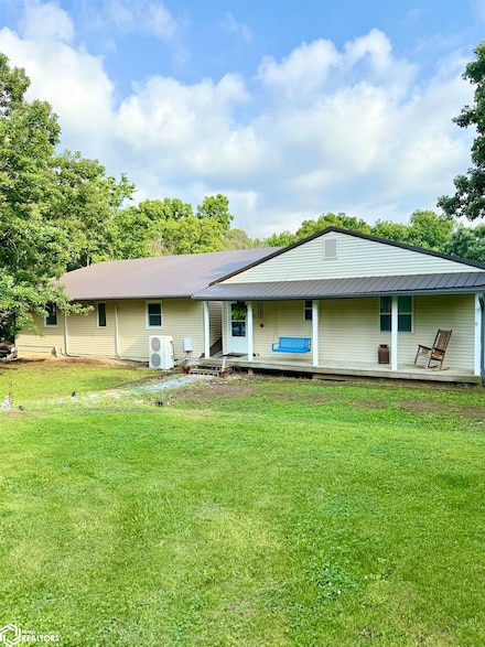 18596 205th St, Keosauqua, IA 52565