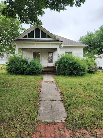 614 W 5th St, Concordia, KS 66901