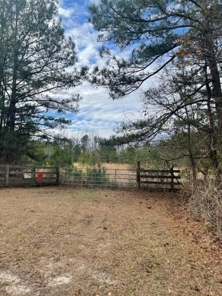 13142 Macon Rd, Upatoi, GA 31829