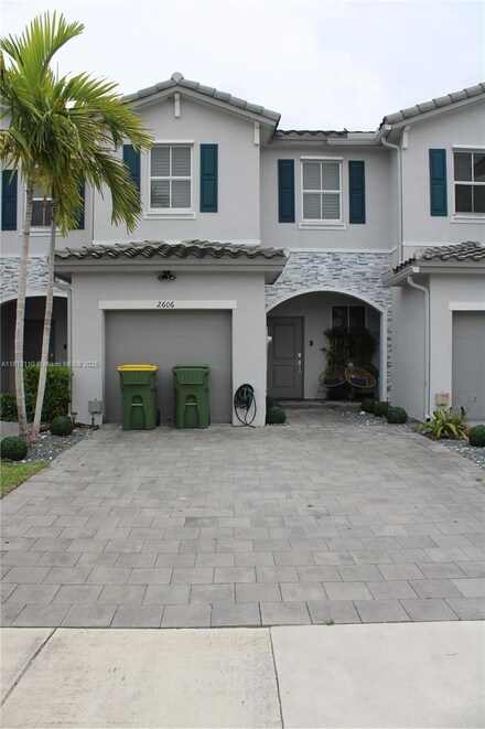 2606 SE 13th St, Homestead, FL 33035
