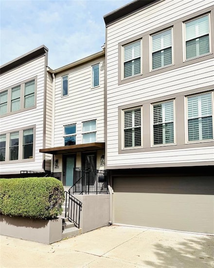 601 41st St Unit 1, Des Moines, IA 50312