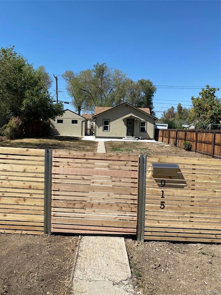 915 Irving St, Denver, CO 80204