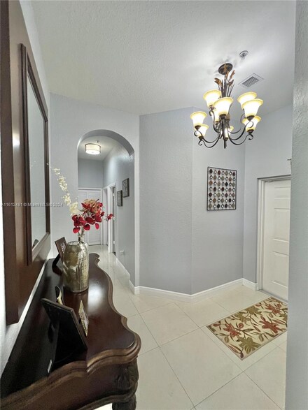 4435 SW 160th Ave Unit 205, Miramar, FL 33027