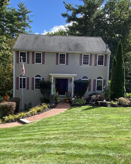 34 Trent Rd, Hooksett, NH 03106