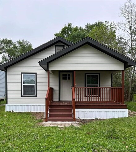 107 N 13th St, Kinder, LA 70648