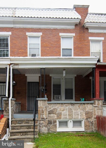 212 N Hilton St, Baltimore, MD 21229