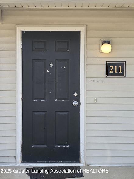 12967 Townsend Dr Unit 211, Grand Ledge, MI 48837