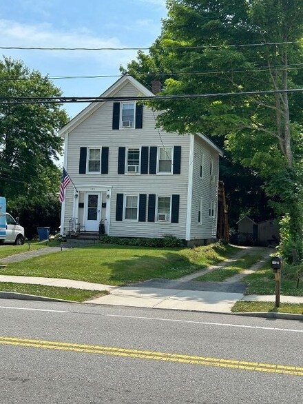 139 Main St, Medway, MA 02053