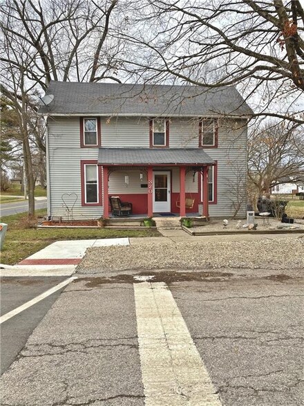 320 W Brown St, Knightstown, IN 46148