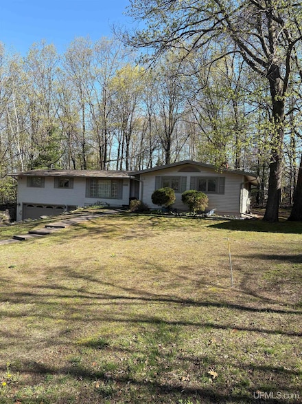 303 Jonathan Carver Rd, Marquette, MI 49855