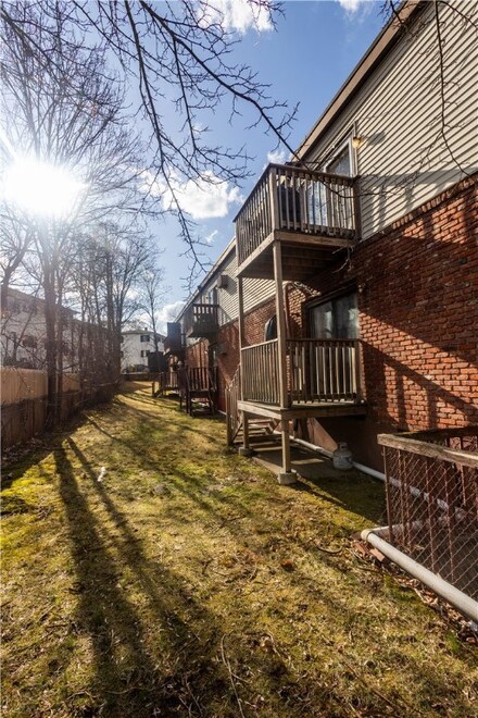 336 Killingly St Unit D, Providence, RI 02909