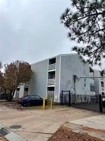 4218 Hessmer Ave Unit 302, Metairie, LA 70002