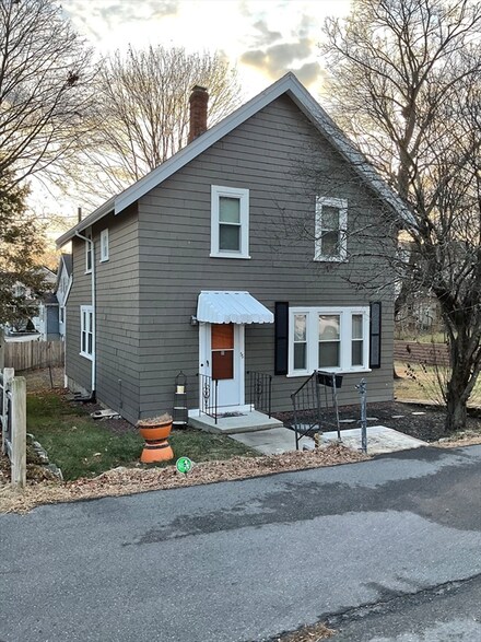 56 Riverview St, Dedham, MA 02026