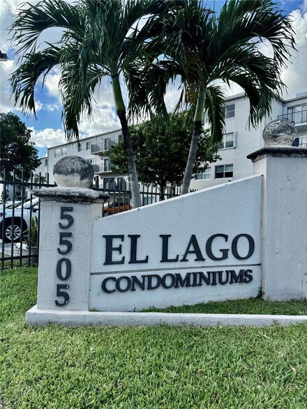 5501 NW 7th St Unit E318, Miami, FL 33126
