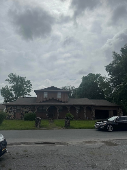 1303 S Bay St, Pine Bluff, AR 71603