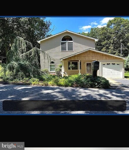 190 W Clearview Ave, Pine Hill, NJ 08021