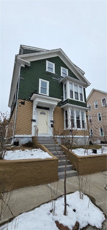47 Whittier Ave, Providence, RI 02909