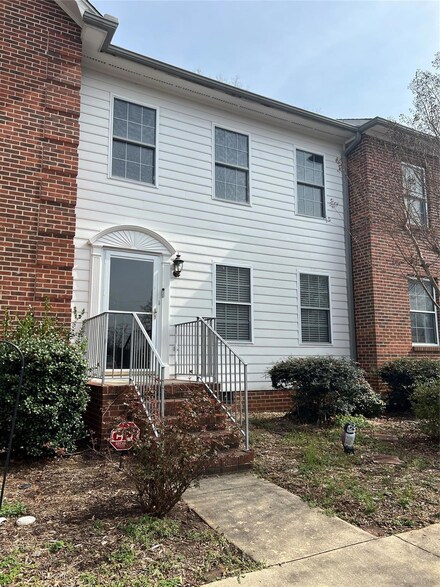 475 N Spring Ave, Newton, NC 28658