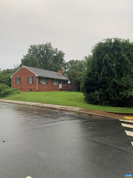 138 Stribling Ave, Charlottesville, VA 22903