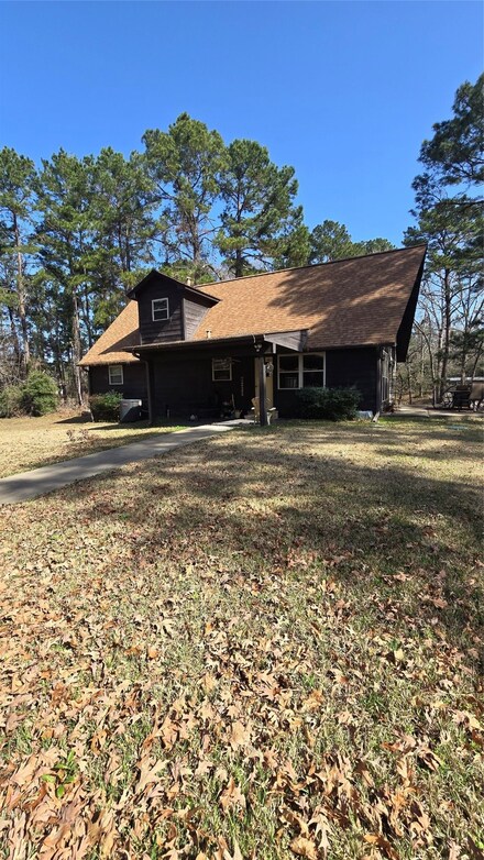 10 Paradise Loop, Pointblank, TX 77364