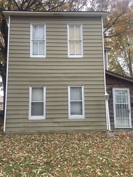 432 E Bradford St, Marion, IN 46952