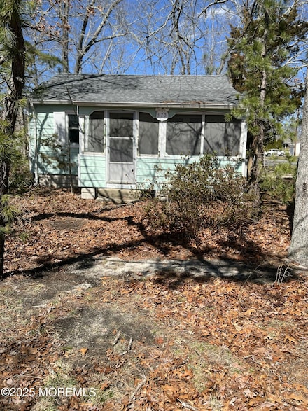 570 Vaughn Ave, Forked River, NJ 08731