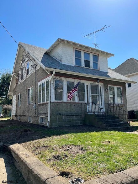 447 W Holly Ave, Pitman, NJ 08071