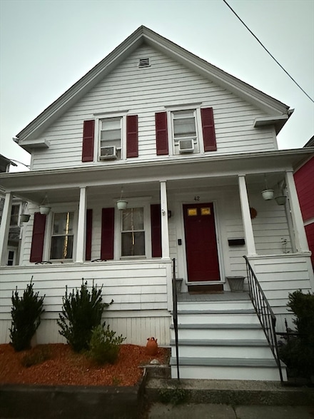 42 Rounds St, New Bedford, MA 02740