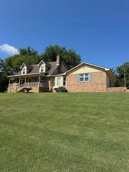 1327 Jackson Ave N, Russellville, AL 35653