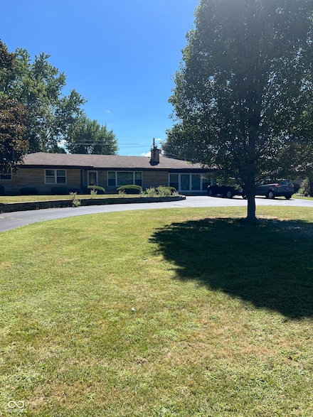 729 Clossey Dr, Indianapolis, IN 46227