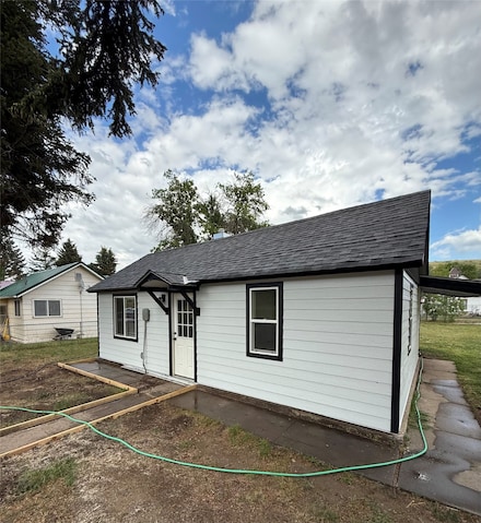 552 E Hunter Rd, Sand Coulee, MT 59472