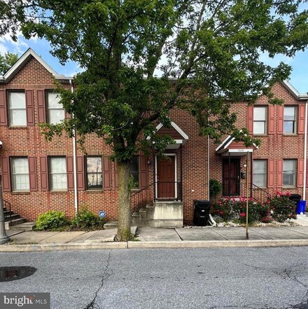 1421 Fulton St, Harrisburg, PA 17102