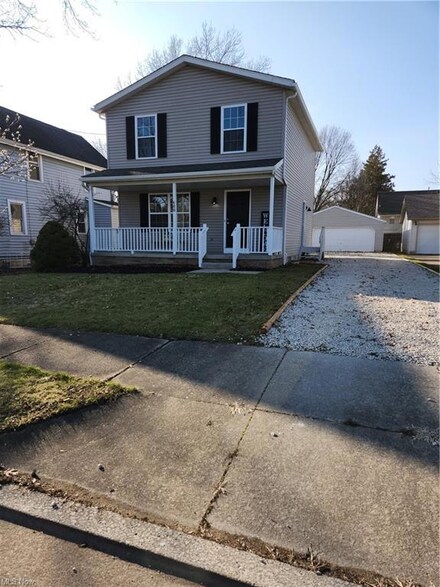 600 Cora Ave, Akron, OH 44312