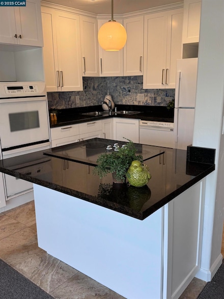 7 Embarcadero W Unit 209, Oakland, CA 94607
