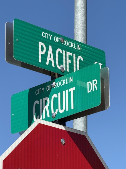 4250 Circuit Dr, Rocklin, CA 95677