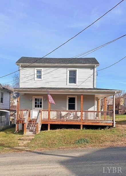 119 4th St, Madison Heights, VA 24572
