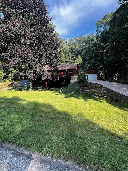 3225 Silver Acres Dr, Saugatuck, MI 49453