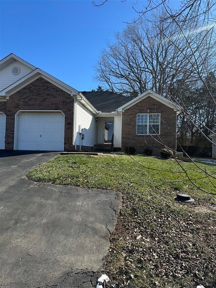 960 Riverbend St, Bowling Green, KY 42104