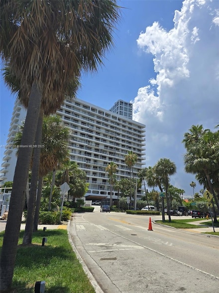 200 SE 15th Rd Unit 6B, Miami, FL 33129