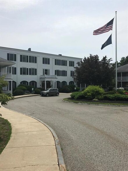 106 Farragut Way Unit 137, Kennebunk, ME 04043