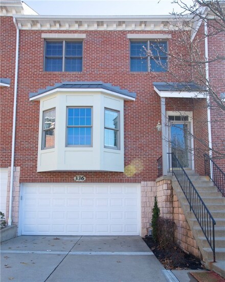 336 Highpointe Dr, Pittsburgh, PA 15220