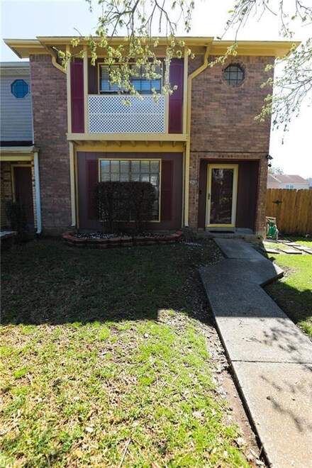 2426 Oxford Place, Gretna, LA 70056