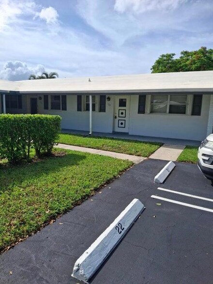 101 Leisure Lake Cir Unit 109, Boynton Beach, FL 33426