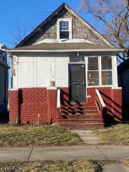 1113 Moss St, Hammond, IN 46320