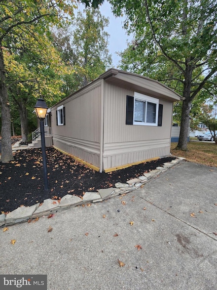 126 Country Ln, Buena, NJ 08310