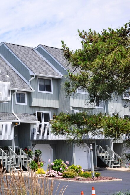 5 Island View Way Unit 61, Sea Bright, NJ 07760