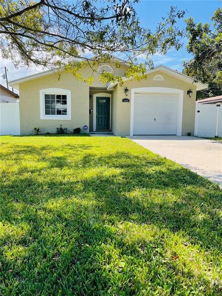 4420 Iris St N, Saint Petersburg, FL 33714